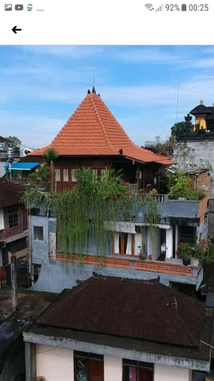Gasthuis Joglo House Nagi *